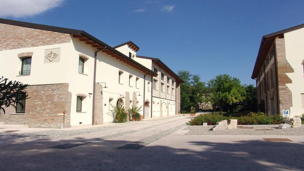 Отель Corte Della Rocca Bassa Ногароле-Рокка Экстерьер фото